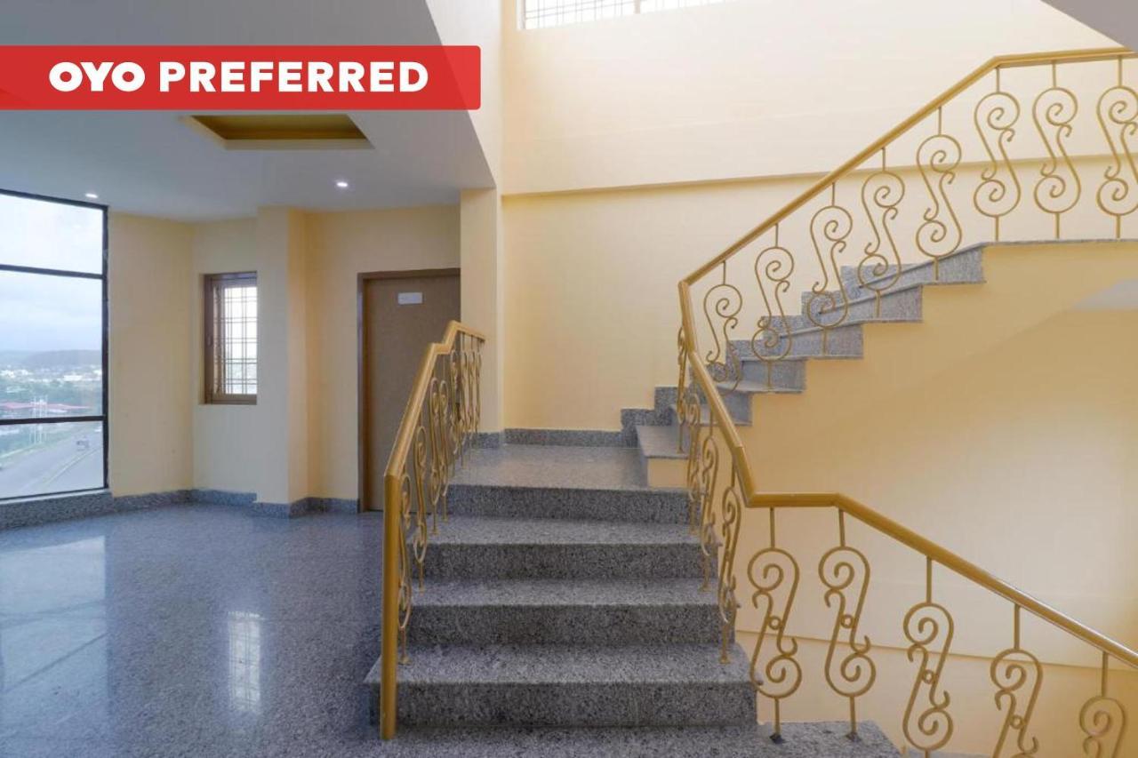 Spot On 82236 Aryan Home Stay Jhajra Екстер'єр фото
