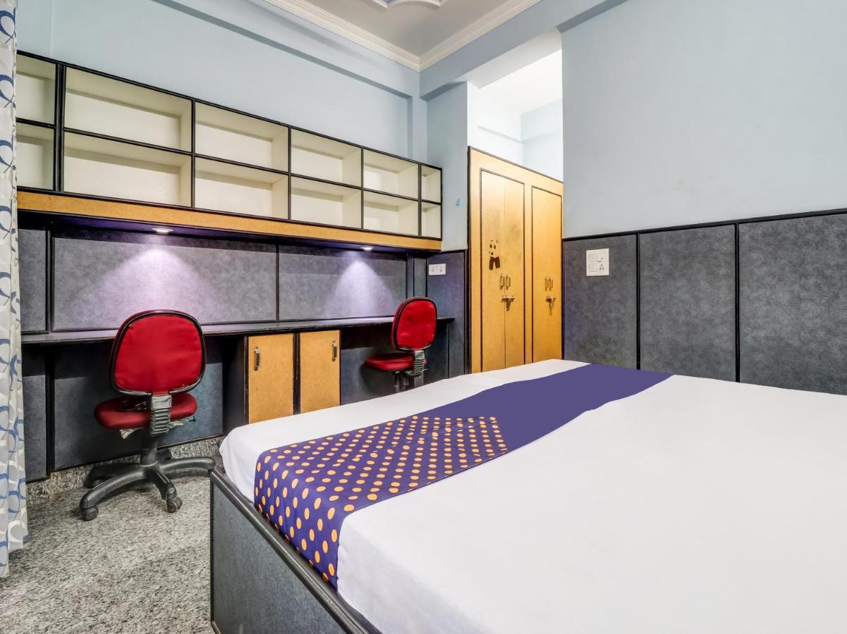 Spot On 82236 Aryan Home Stay Jhajra Екстер'єр фото