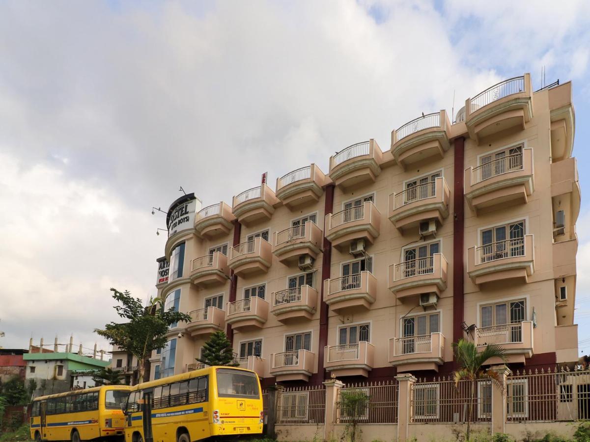 Spot On 82236 Aryan Home Stay Jhajra Екстер'єр фото