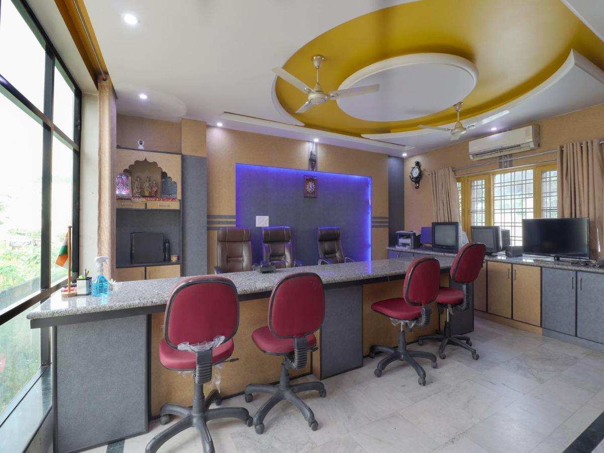 Spot On 82236 Aryan Home Stay Jhajra Екстер'єр фото