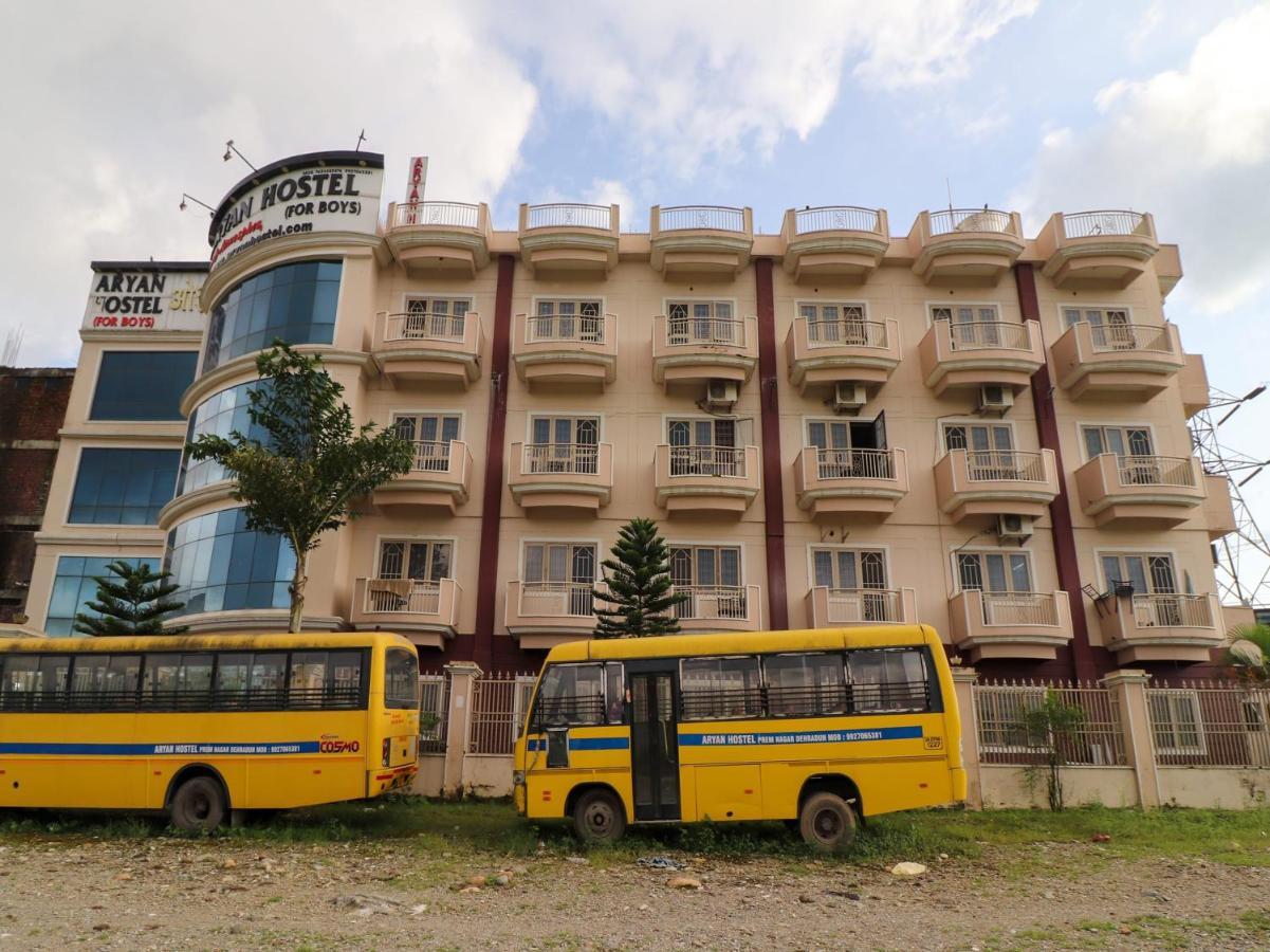 Spot On 82236 Aryan Home Stay Jhajra Екстер'єр фото